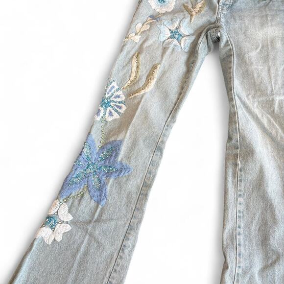 !M?ERFECT Denim - Y2k vintage low rise flare emboirdered jeans xs